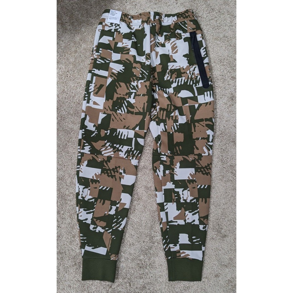 Nike Sportswear Tech Fleece Camo Jogger DM6472-072 Men Size Medium NWT
